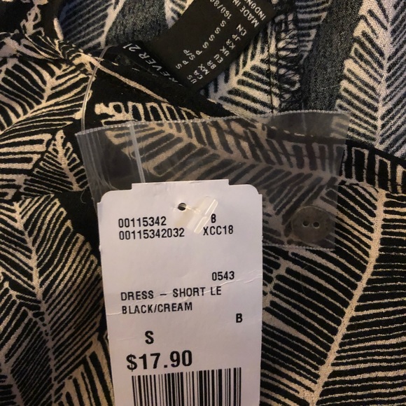 Brand New -Forever 21 -Mini Halter dress (Size S) - Picture 3 of 5